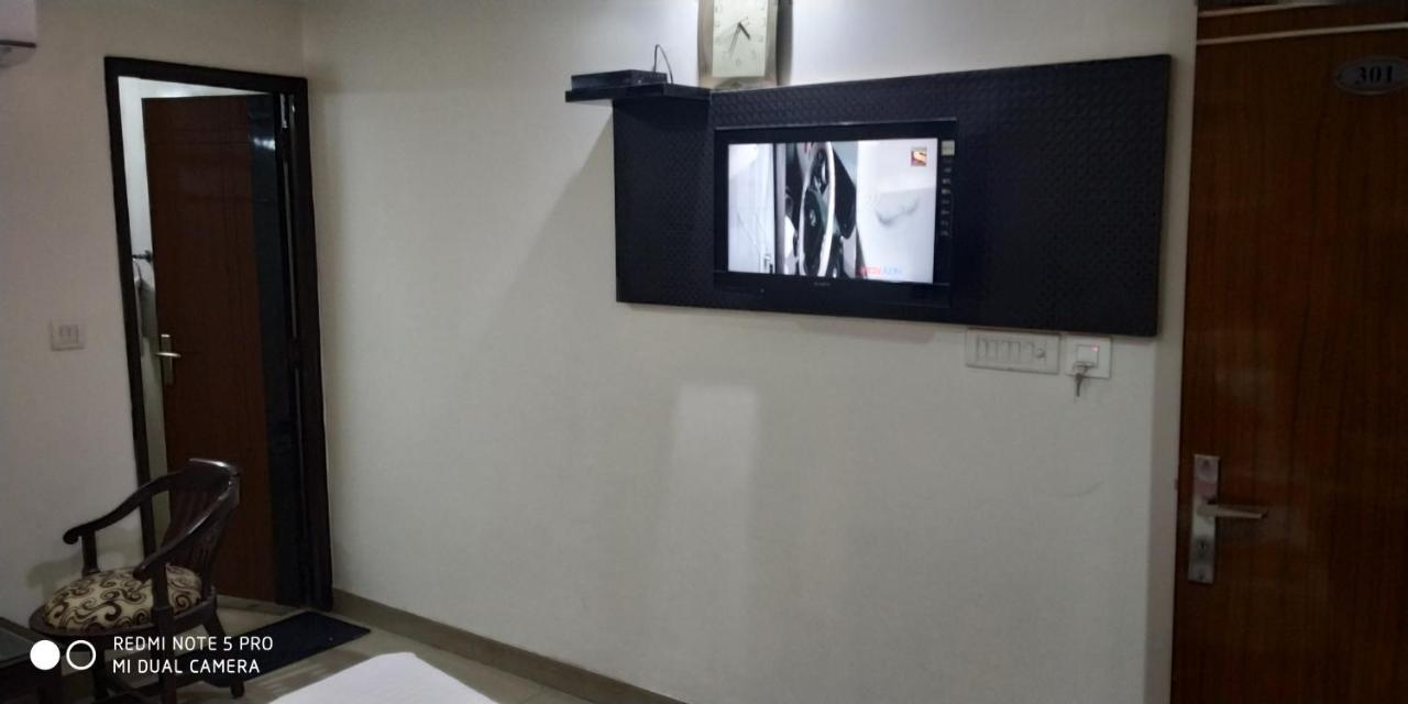 Adb Rooms Udhav Palace New Delhi Exteriör bild