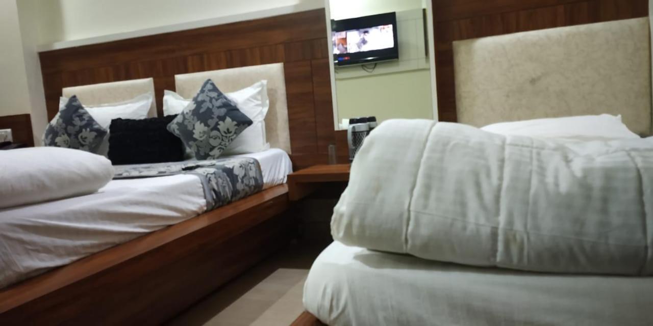 Adb Rooms Udhav Palace New Delhi Exteriör bild
