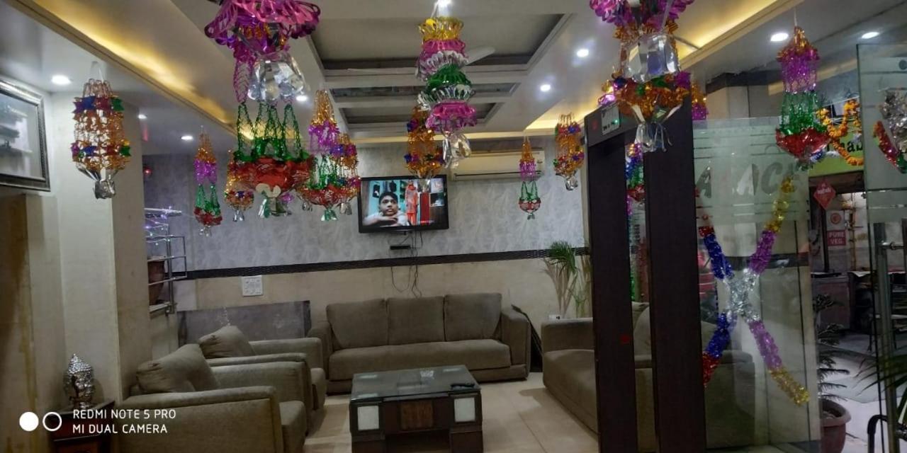 Adb Rooms Udhav Palace New Delhi Exteriör bild