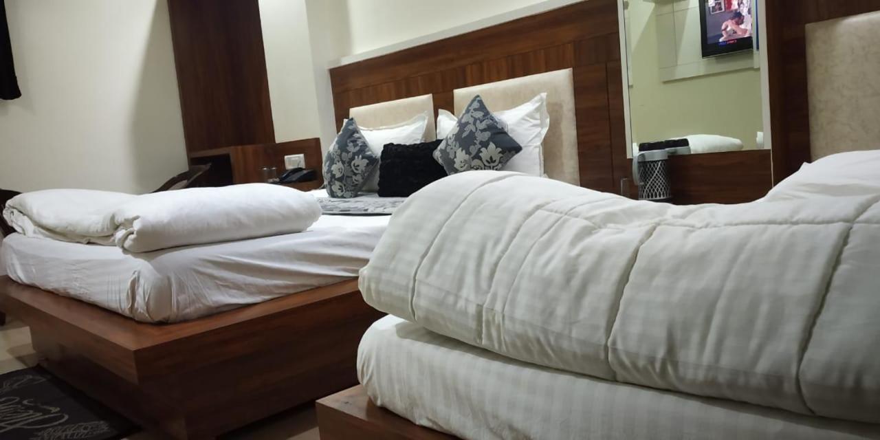 Adb Rooms Udhav Palace New Delhi Exteriör bild