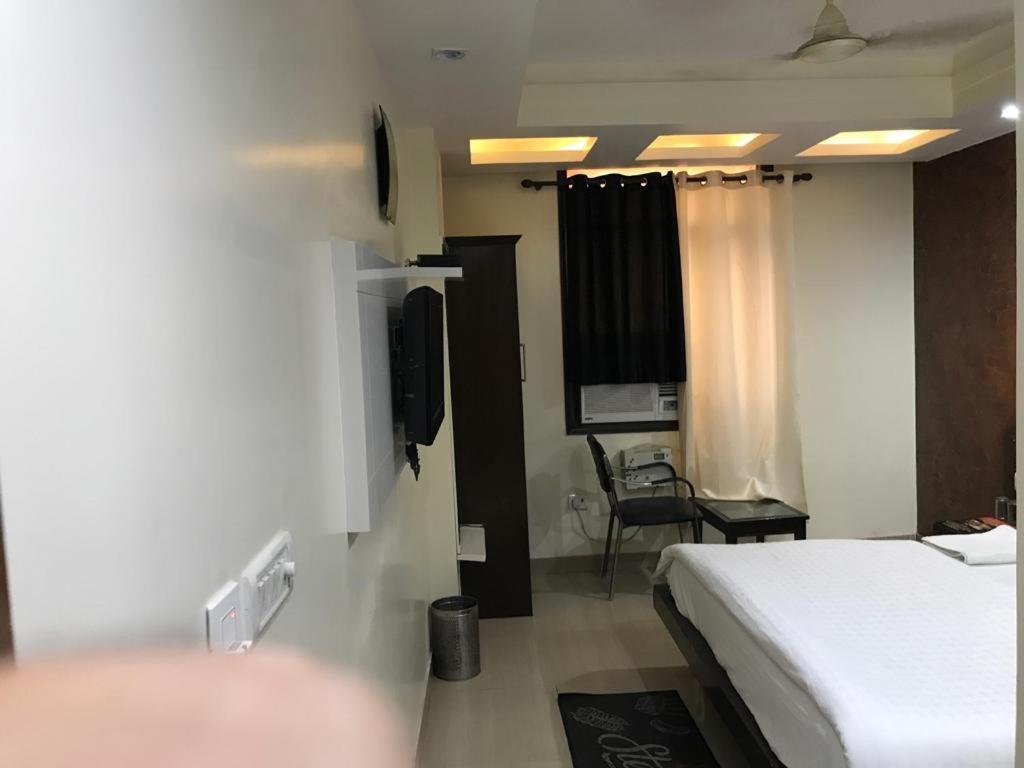 Adb Rooms Udhav Palace New Delhi Exteriör bild