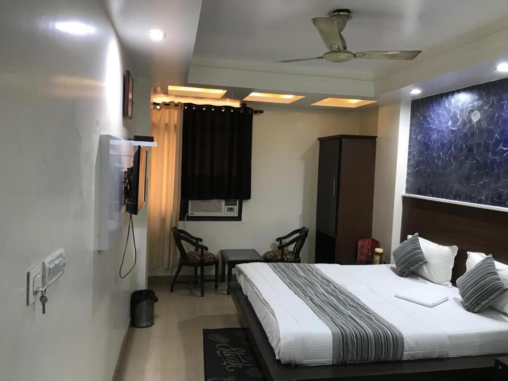 Adb Rooms Udhav Palace New Delhi Exteriör bild